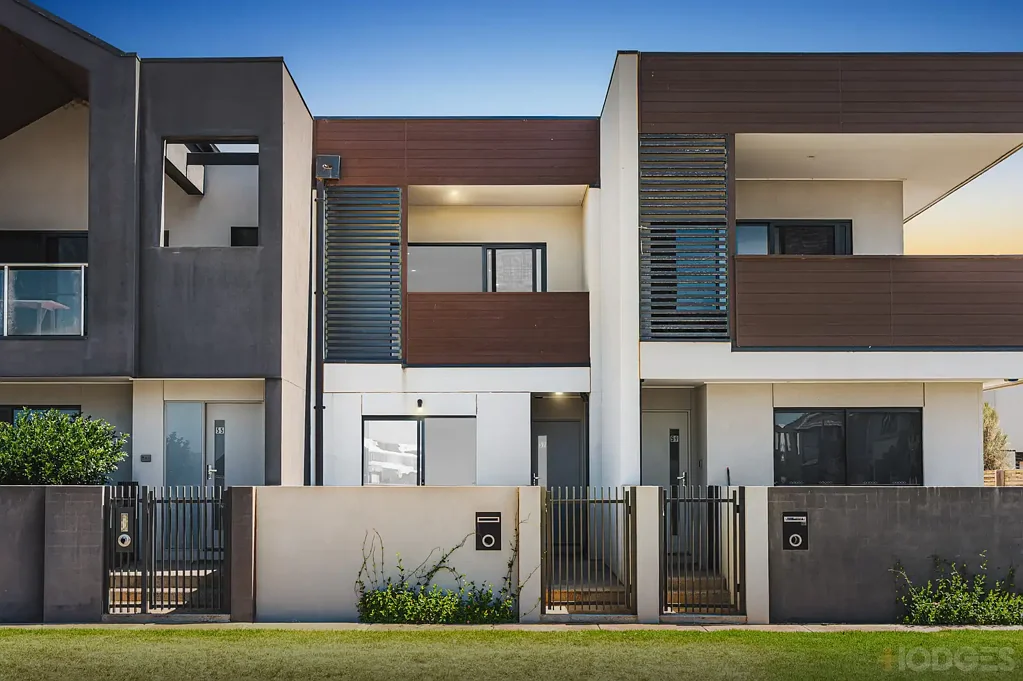 Werribee South 2 Bedroom MODERN AND LUXURIOUS