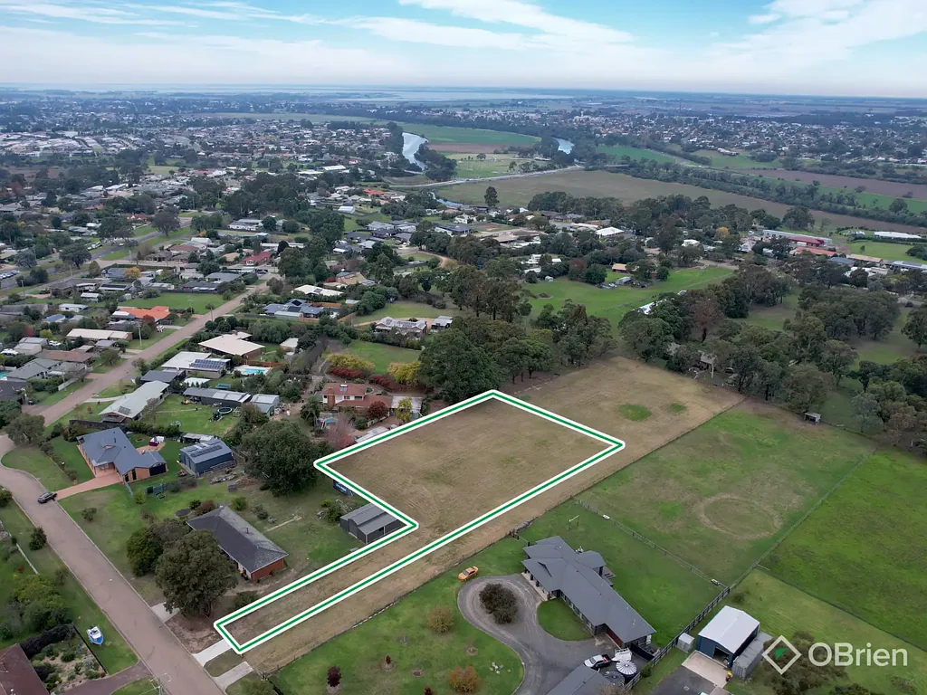 Wy Yung Rare Acre Allotment on the Edge of Town - Owner says SELL