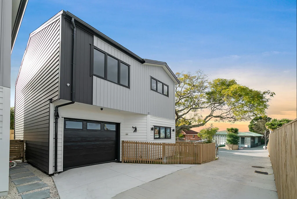 Manurewa 3房  From $729,000 | Standalone & Brand New