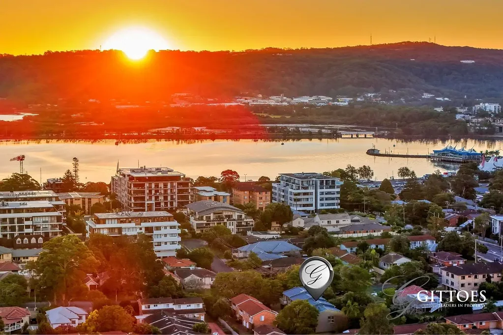 East Gosford 2chambre Contemporary Townhouse & Sought-After Location