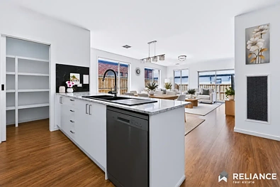 Kusina - 3 Snakebark Road, Sunbury, VIC 3429