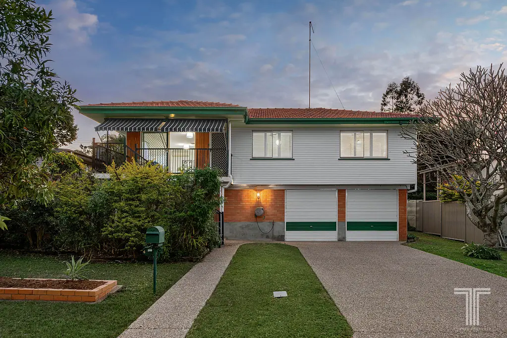 4 Togar Street, Mansfield, QLD 4122