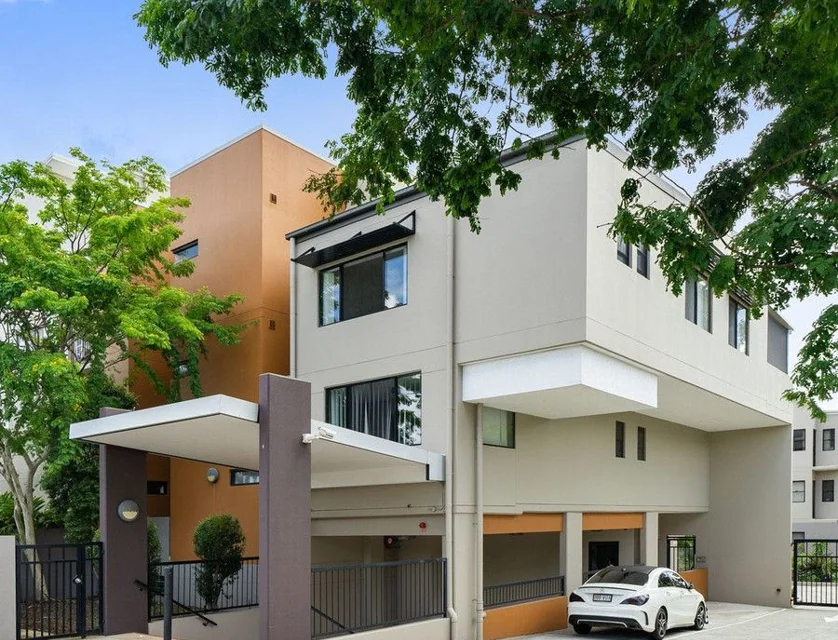 28/1848 Logan Road, Upper Mount Gravatt, Brisbane - Southern Region, 3 Schlafzimmer, 3 Badezimmer, Apartment