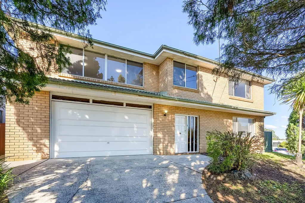 Gladesville 5房 优越位置，无限潜力 Prime position, endless potential