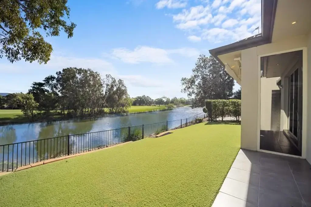230 EASTHILL DRIVE, Robina, QLD 4226