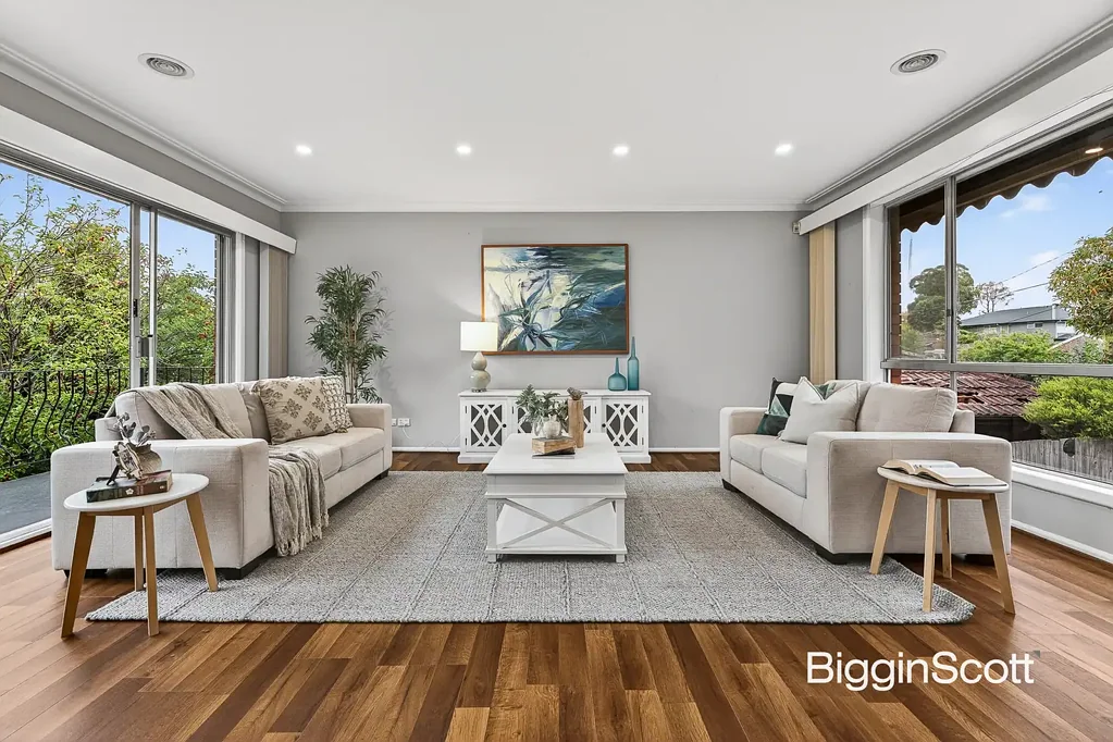 Glen Waverley 3房 Glen Waverley黄金地段 691平方英尺平地 三卧宽敞明亮 现代厨房电器 全屋抛光地板 露台娱乐便利 交通四通八达 TIMELESS FAMILY APPEAL ON A PRESTIGIOUS GLEN WAVERLEY STREET!