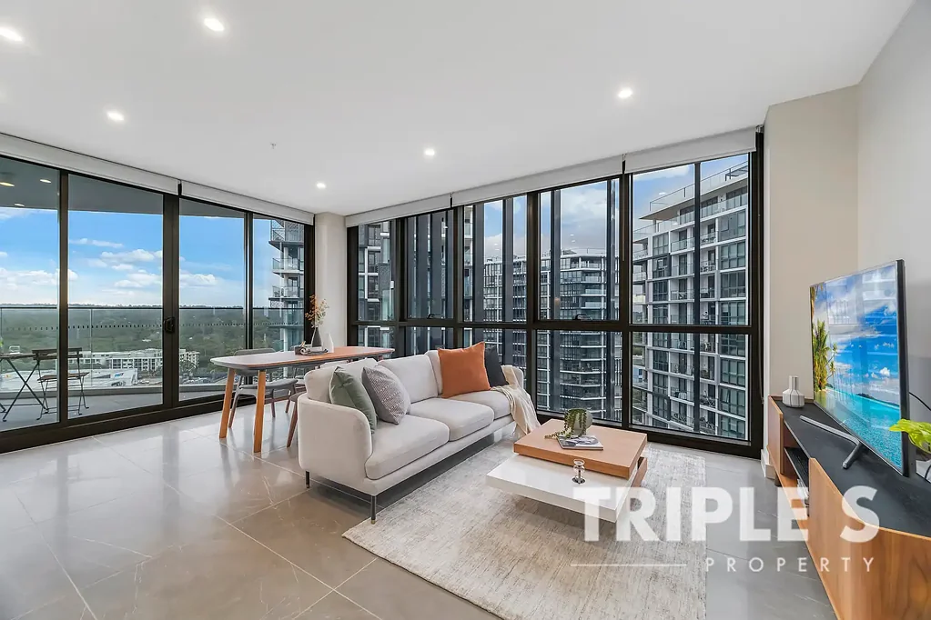Rare Layout! 2-Bed + Oversized Study (Room-Sized) | North-East Facing with Harbour Bridge Views