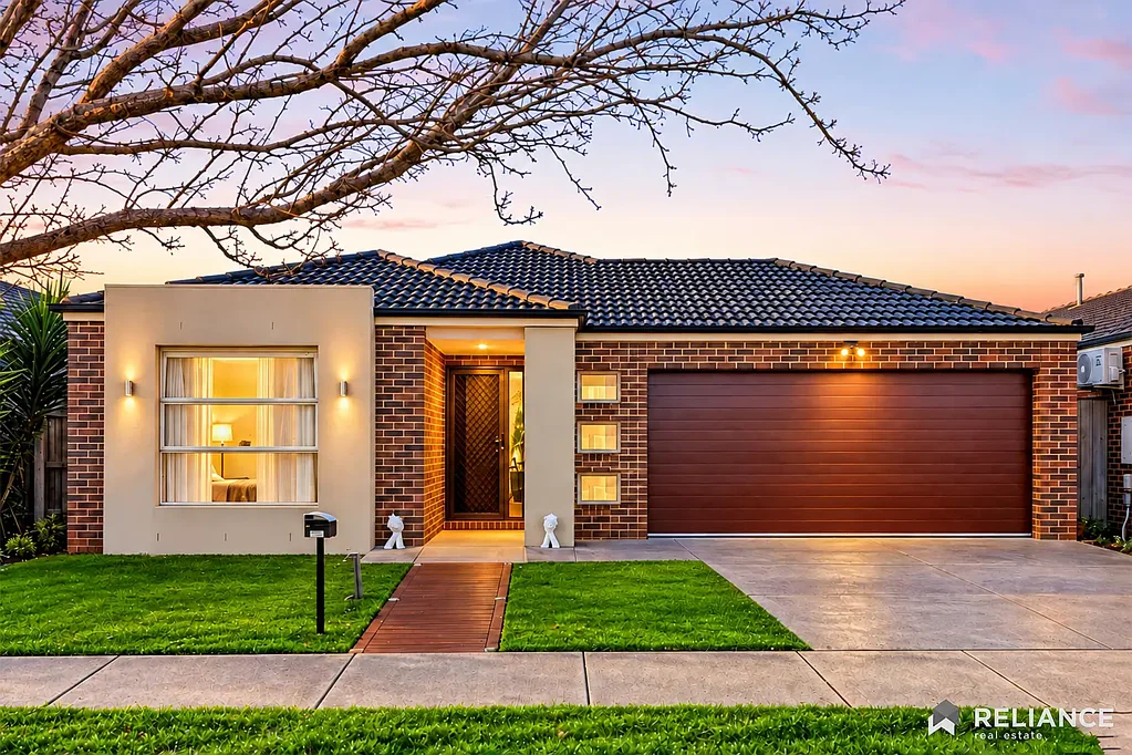 Brookfield 4Kwarto Stylish Family Living in a Prime Brookfield Location