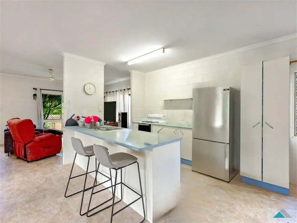 11 Lorraine Close, Bentley Park, QLD 4869