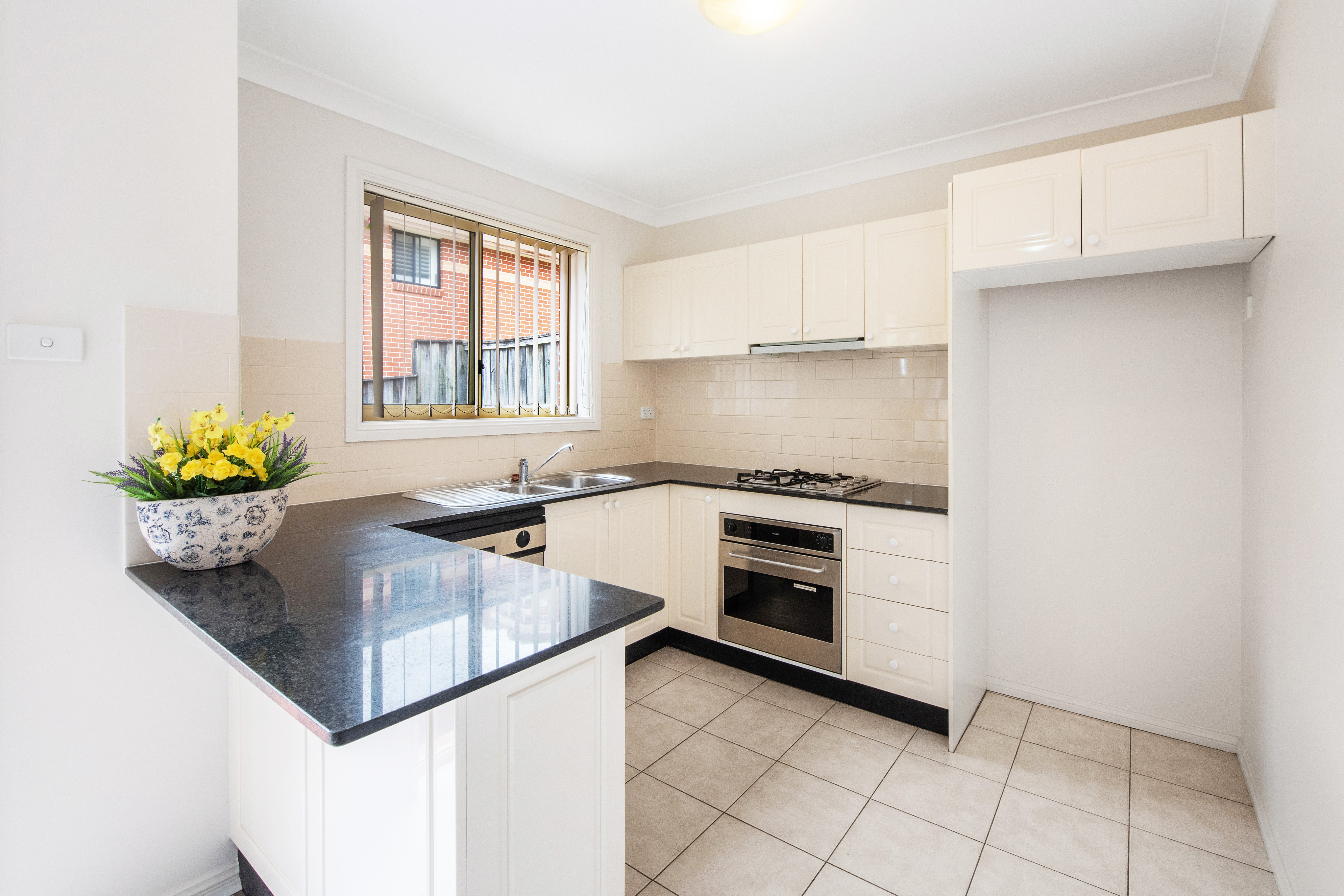 UNIT 6 15-17 FORBES ST, HORNSBY NSW 2077, 0 ห้องนอน, 0 ห้องน้ำ, Townhouse