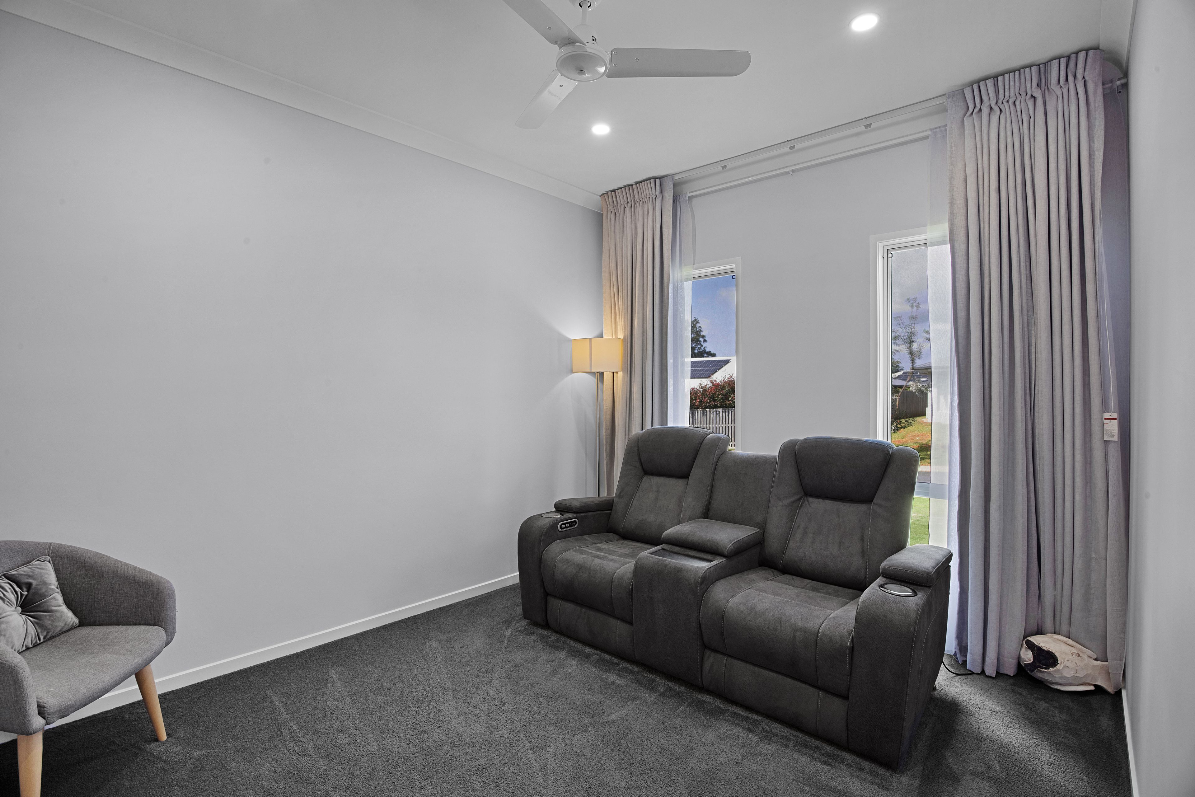 4 DUNNOTTAR CT, GLASS HOUSE MOUNTAINS QLD 4518, 0房, 0浴, House