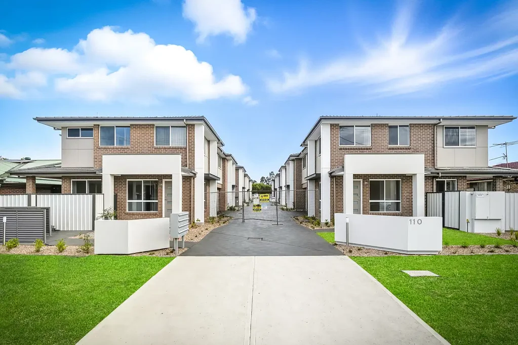 Now Leasing – Brand New 4-bed + 3-bed/study - Luxury Townhouses in Prime Location!