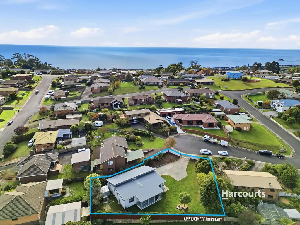 West Ulverstone 3房  A Beautiful Blend Of Style, Space And Privacy…
