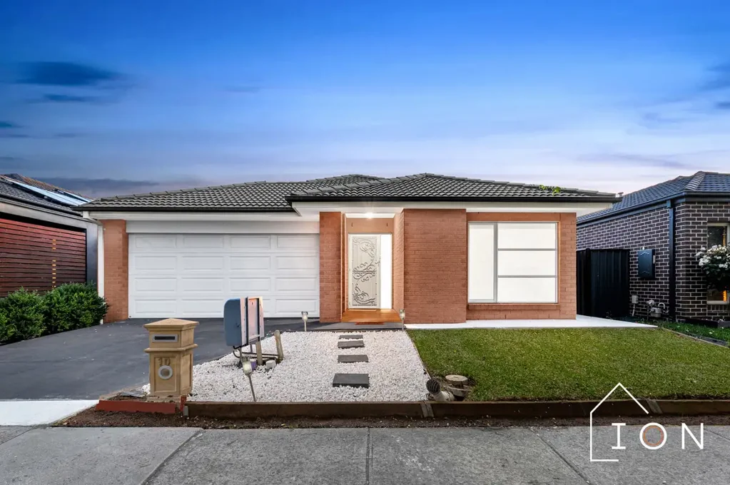 10 Morphetville Street, Clyde North, VIC 3978