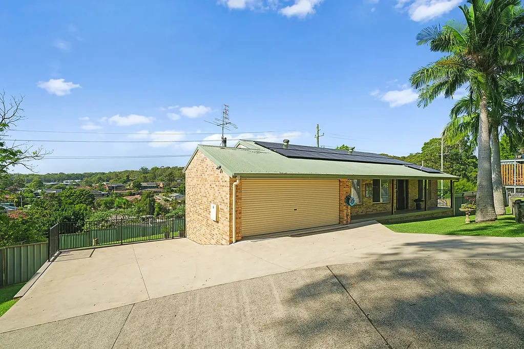 17 Roscrea Crescent, Mount Hutton, NSW 2290