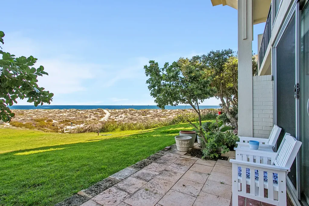 8/287 West Coast Highway, Scarborough, WA 6019