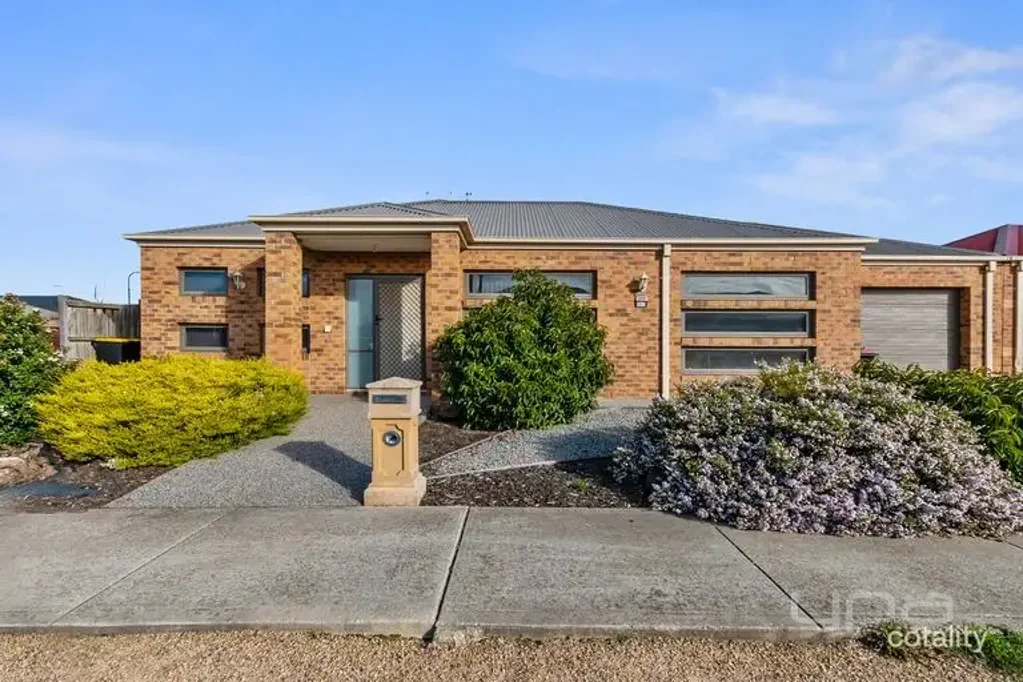 1 Moor Park Avenue, Harkness, VIC 3337