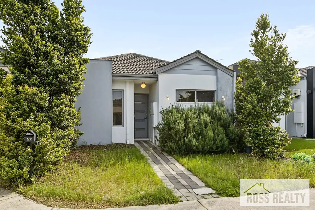 MODERN 3-BEDROOM HOME WITH EASY-CARE LIVING