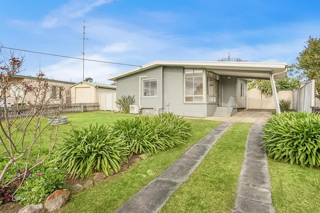 Koonawarra 3Kwarto Location & Charm: Walk to the Lake!