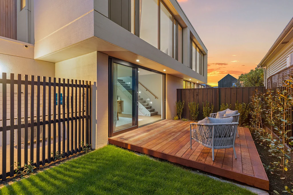 Merivale 3 Slaapkamer Quietly Positioned. Beautifully Executed