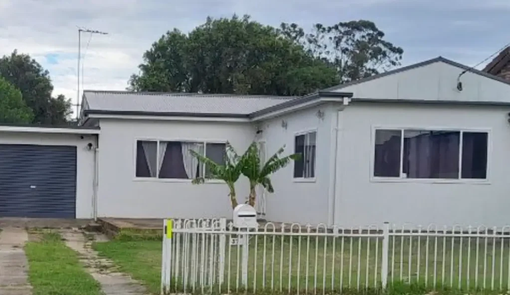 Spacious 2-Bedroom Family Home in Doonside