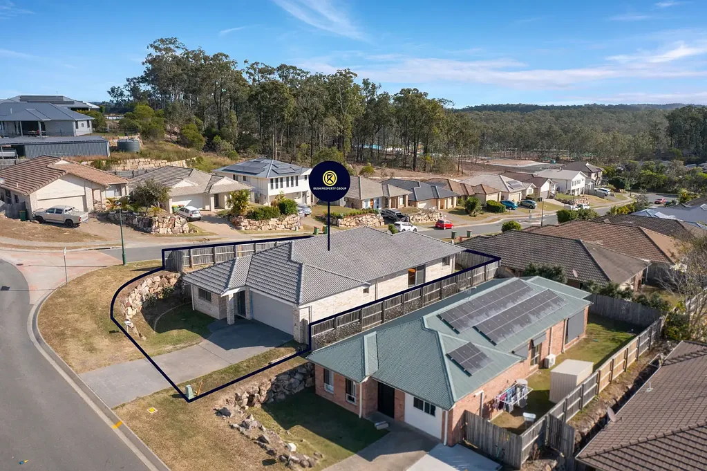Collingwood Park 4房 报价高于 $895000 OFFERS OVER $895000