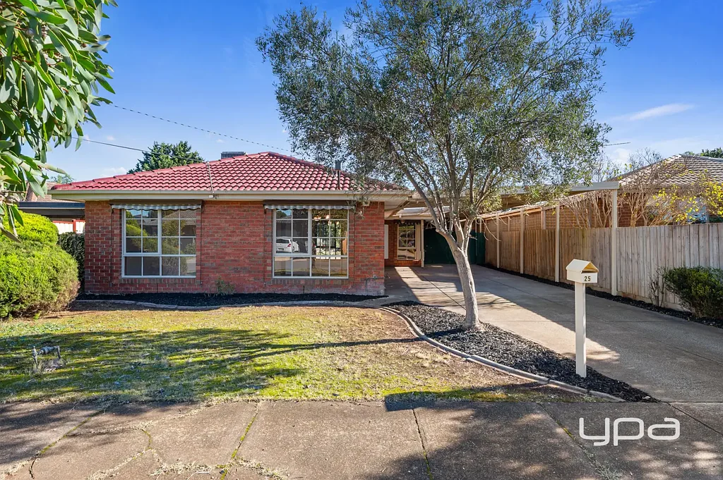 25 Bourke Road, Melton South, VIC 3338