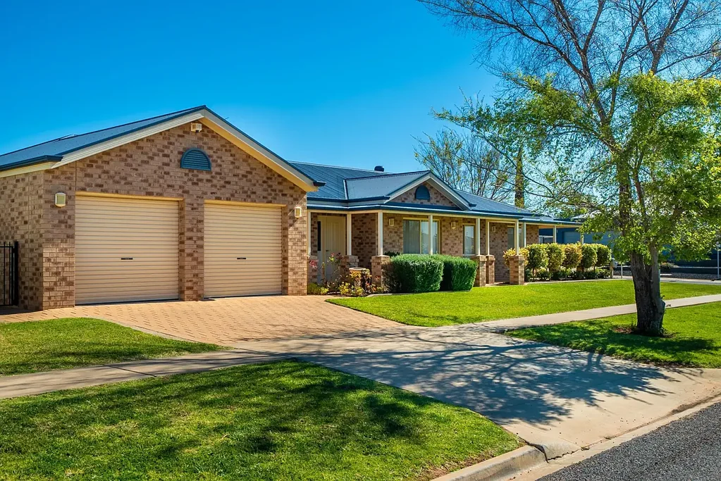 Mildura  MAGNIFICENT OFF MARKET SALE