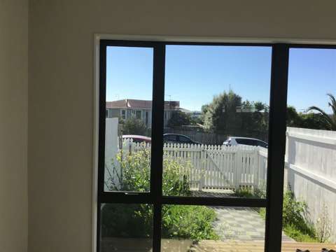 Charming 2-Bedroom Townhouse in Henderson