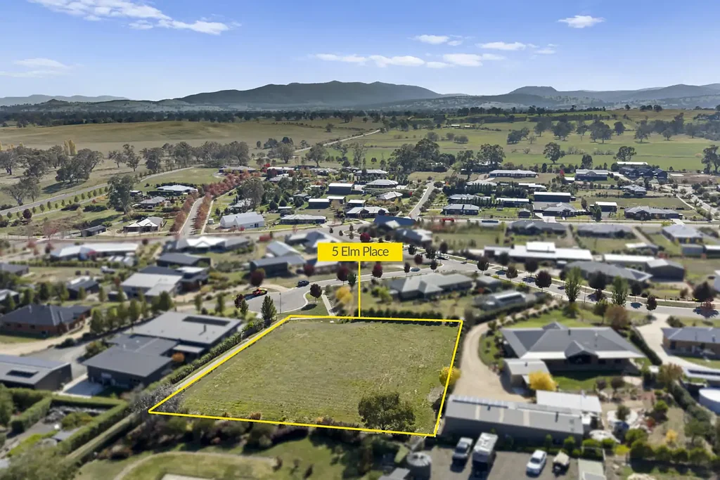 Mansfield  Premium 3,040m² Elevated Court Allotment with Protected Views