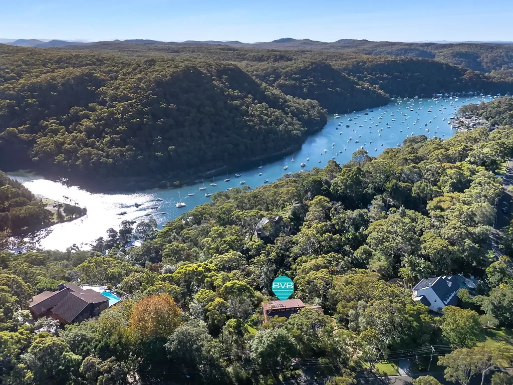 Bayview 5 Bedroom Private Acreage Sanctuary in Bayview with DA Plans for an additional level