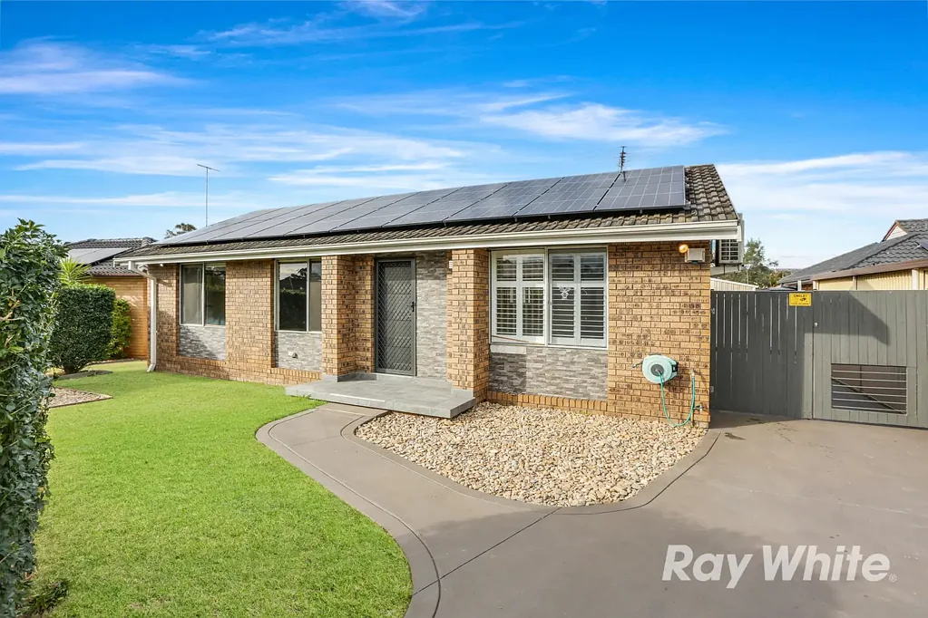 18 Mccartney Crescent, St Clair, NSW 2759