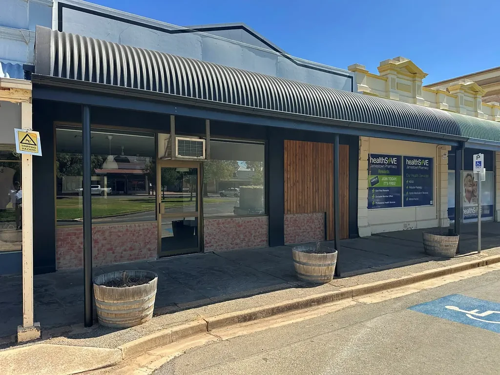 Jamestown 1房  Brilliant Main Street Shop frontage