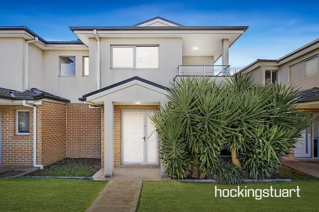 Hallam 2chambre Stylish Modern Townhouse in Prime Hallam Location | 2 Bedrooms | Ensuite | Garage