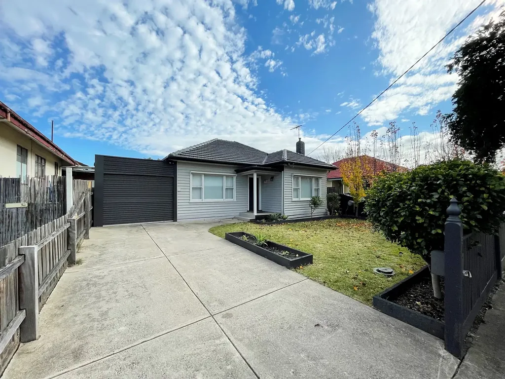 Modern 3 Bedroom Home in Preston!