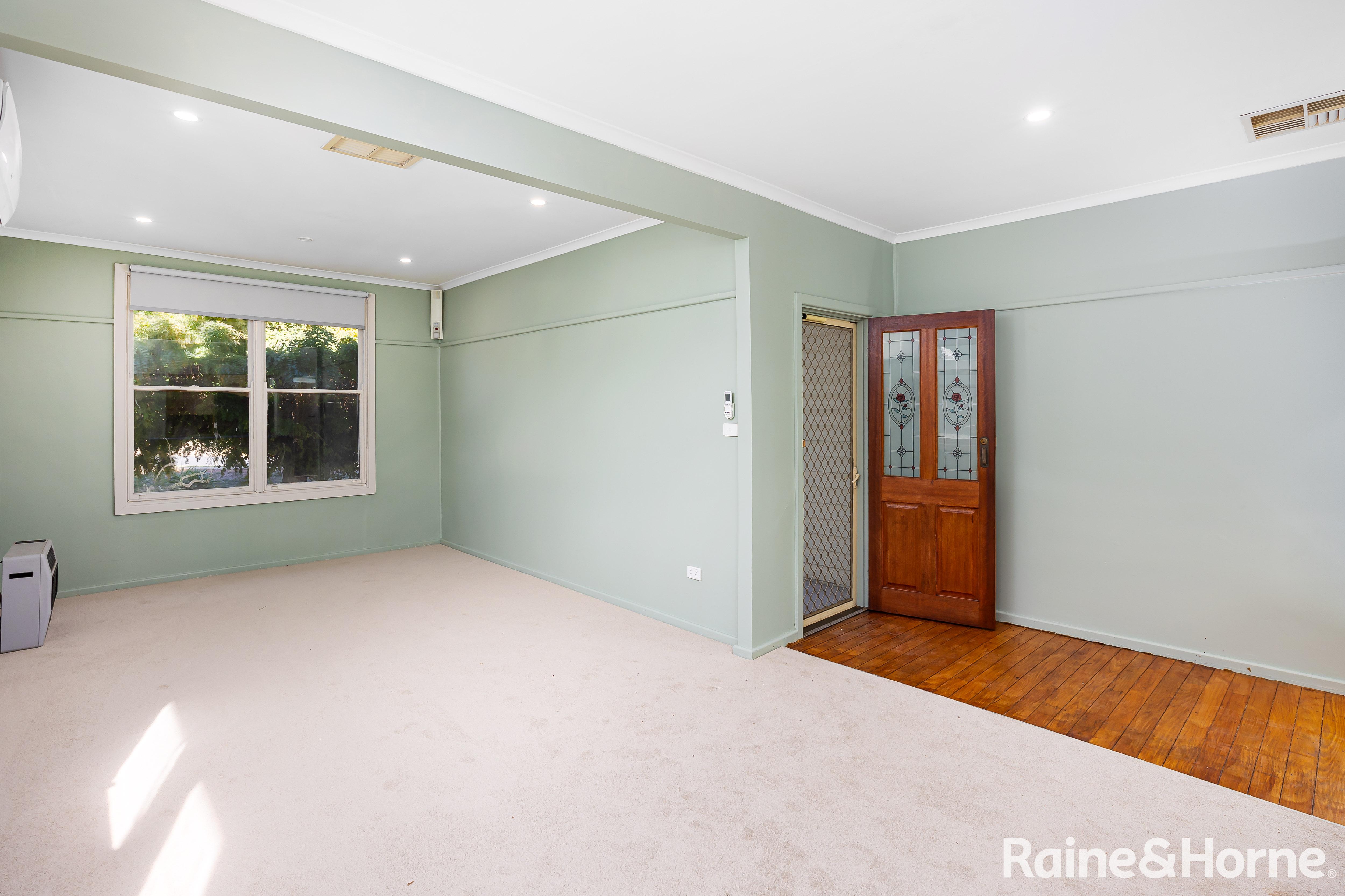 44 PHILLIP AV, MOUNT AUSTIN NSW 2650, 0 Kuwarto, 0 Banyo, House