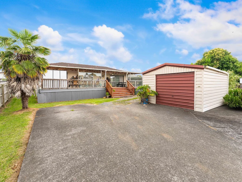 Manurewa 3બેડરૂમ BIG LAND. PRIME POSITION. FUTURE POTENTIAL.