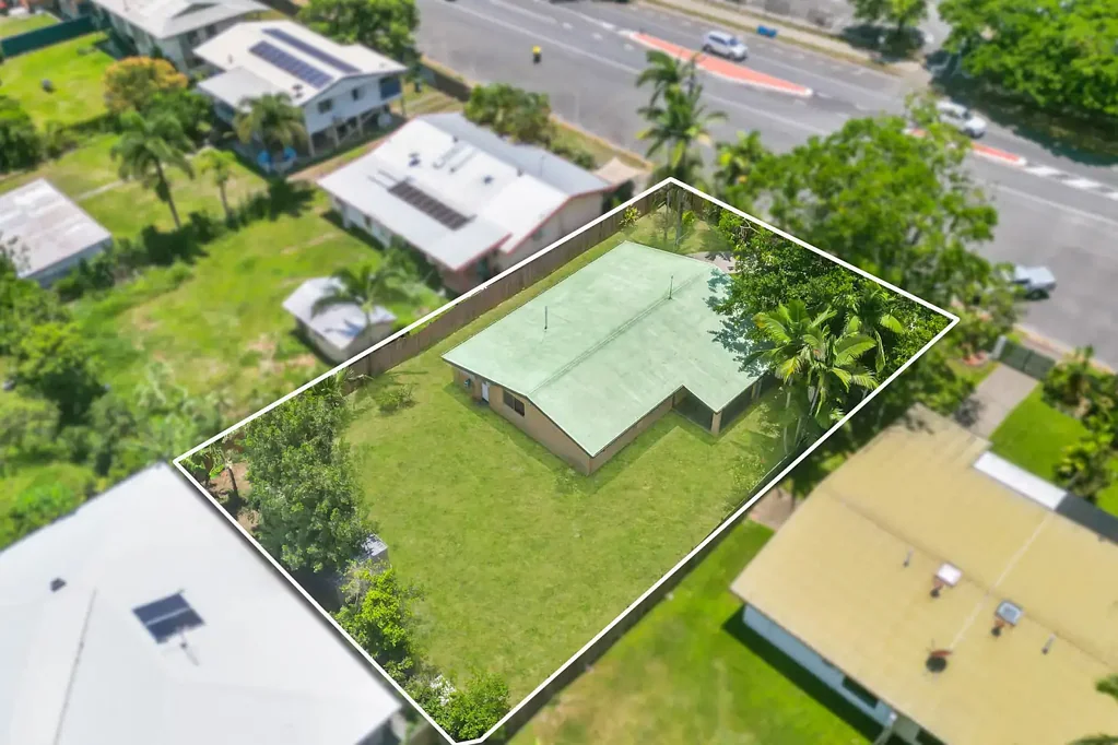 255 Pease Street, Edge Hill, QLD 4870