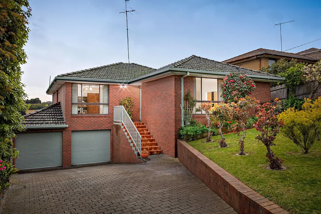 Glenroy 3 Slaapkamer Contemporary Family Living with Picture Perfect Valley Views