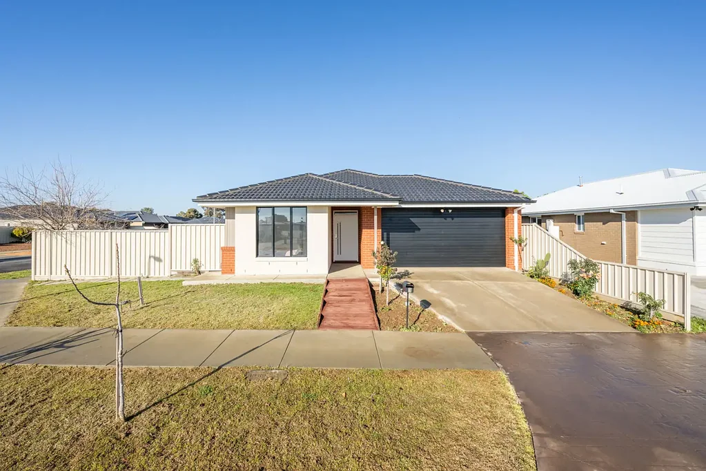 Shepparton 4غرفة نوم Near New Home – Windsor Park Estate!