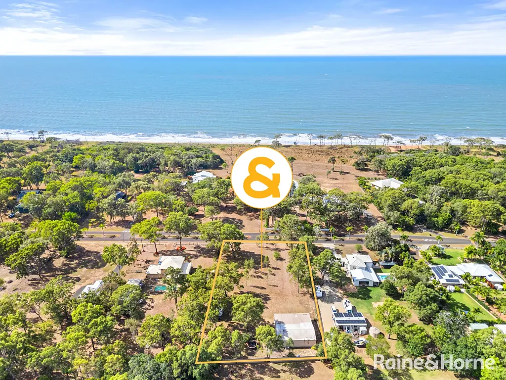 Moore Park Beach Location, Lifestyle, & Ocean View - Just a stroll across to Moore Park Beach