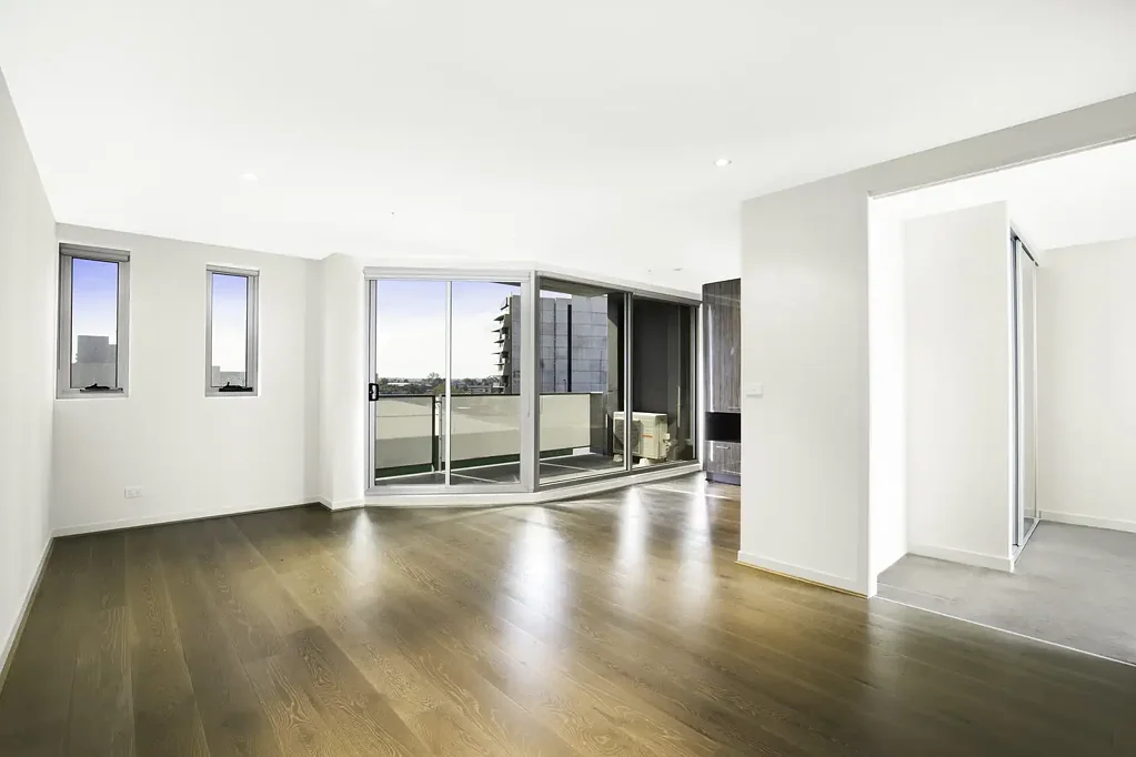Light-Filled Two-Bedroom Apartment in a Prime Chapel Street Location