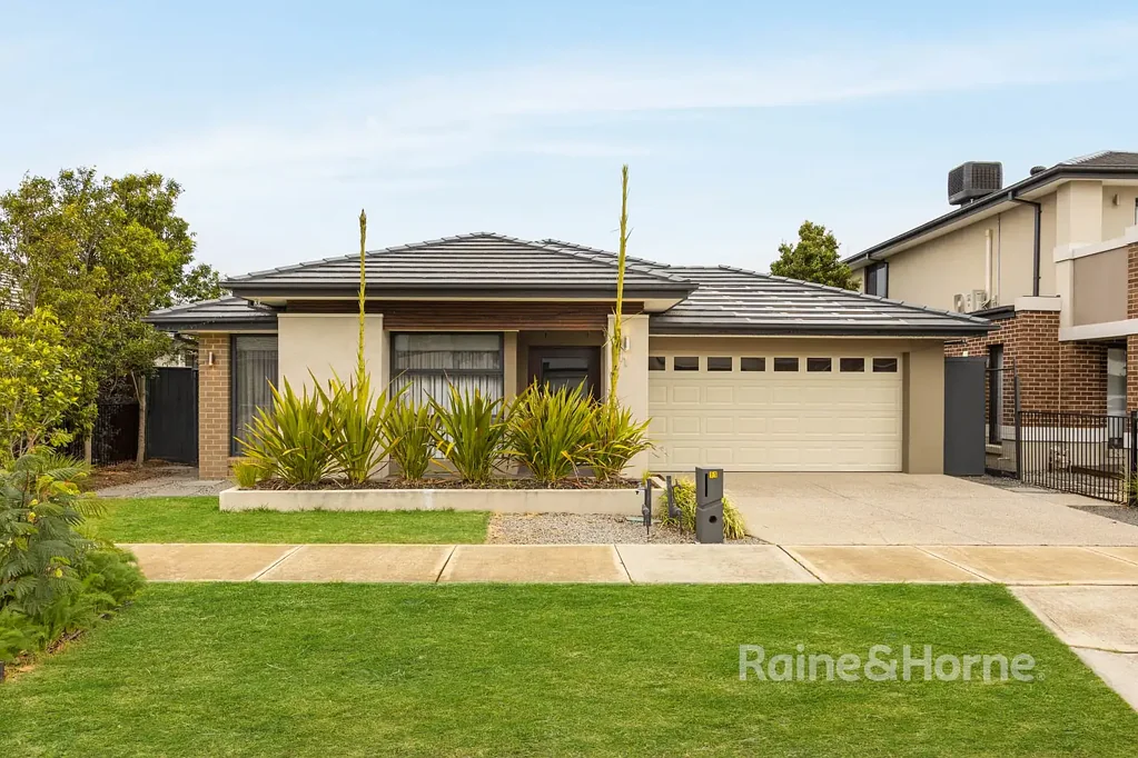 Diggers Rest 4房  Display Home Luxury. Family-Sized Living. Exceptional Location.