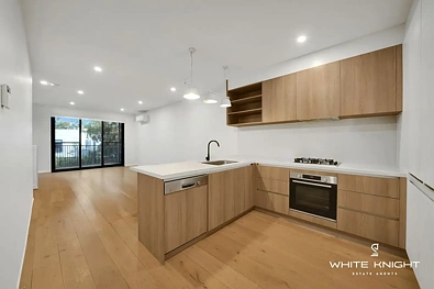 Sunshine North 3房 建筑师设计奢居 河景壮丽开阔 豪华石材台面 开放式生活区 主卧步入式衣帽间 私人阳台河景 Architectural Living with Stunning River Views at Sunshine North