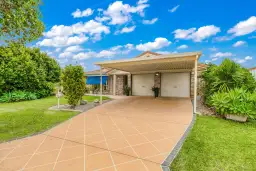 2 Dory Court, Sandstone Point