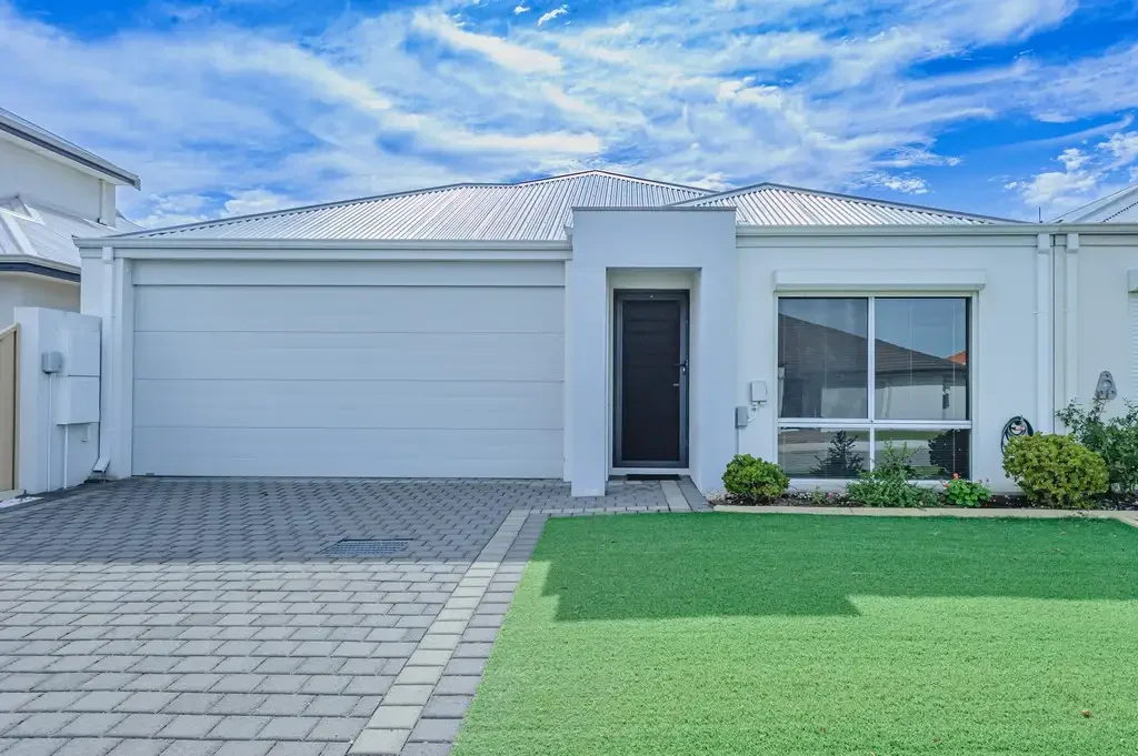 27B Baddesley Way, Canning Vale, WA 6155