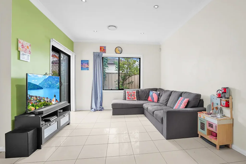 3/18-20 Girraween Road, Girraween, NSW 2145
