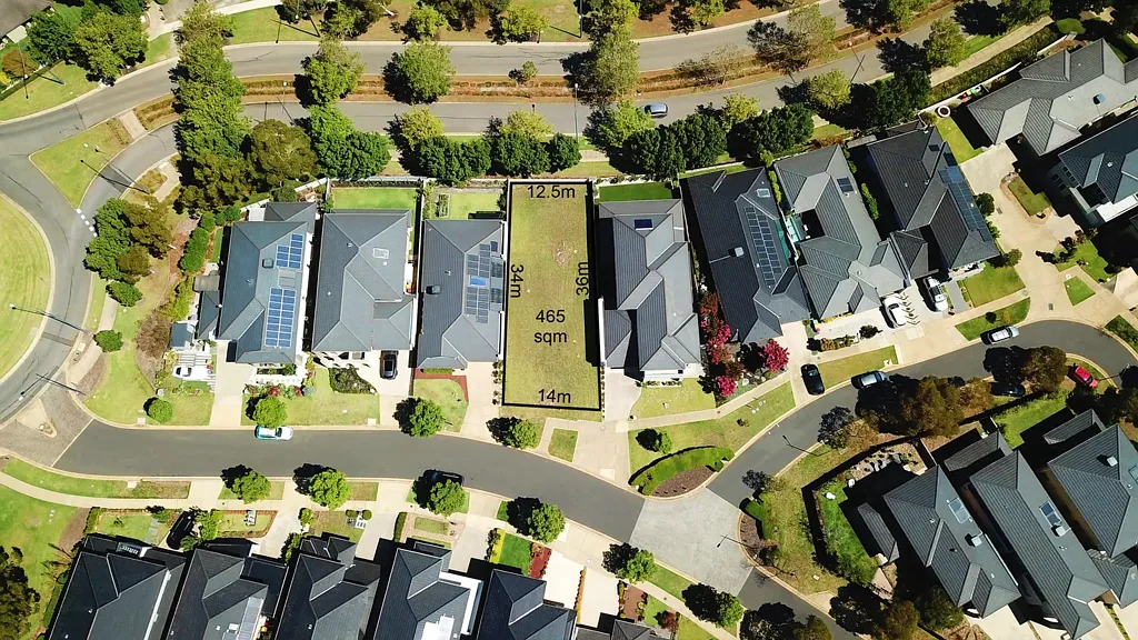9 Waterside Cct, Sandhurst, VIC 3977