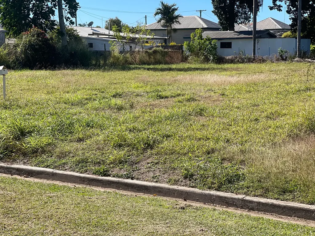 Bundaberg North  Large Level Vacant Residential Block