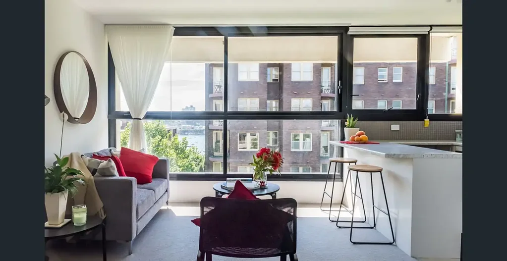 FULLY FURNISHED CONTEMPORARY APARTMENT WITH WATER VIEWS